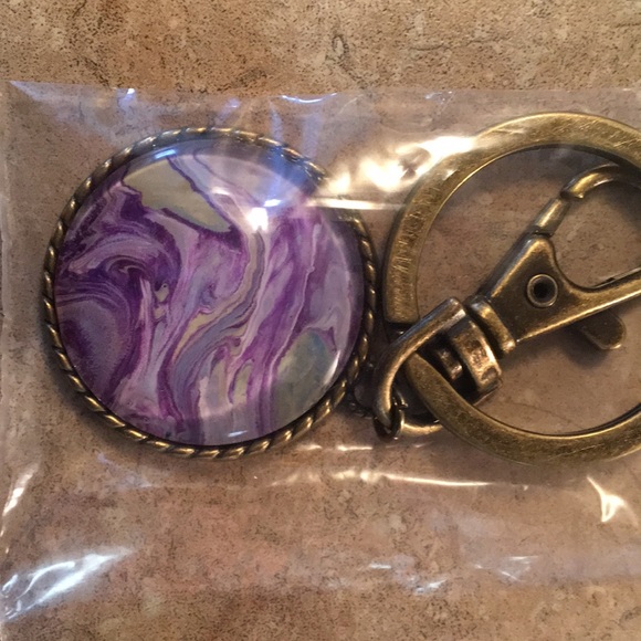 💥 CUSTOM KEYCHAINS! 💥 - Picture 2 of 8